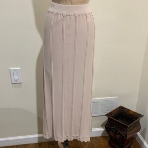 New Portrait Elegant Cream Maxi Skirt